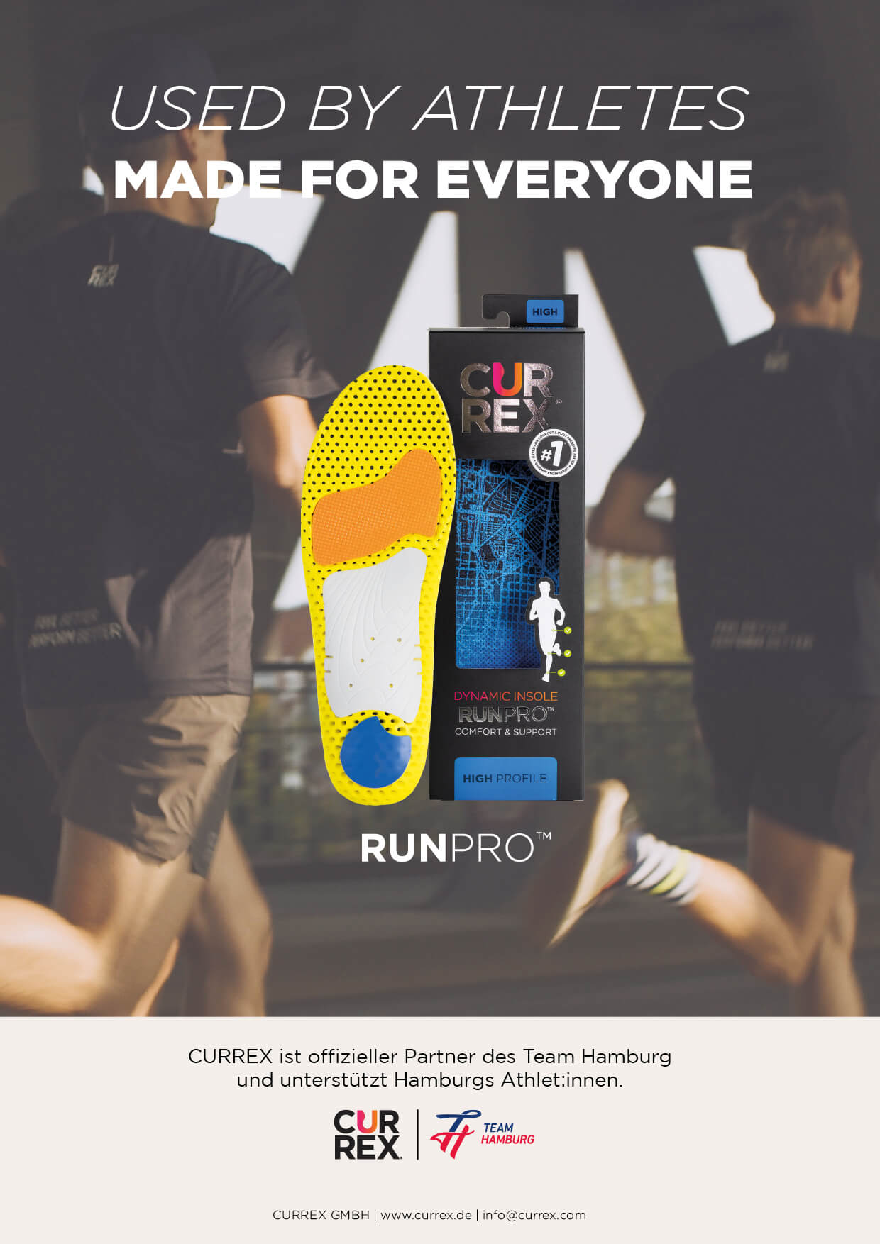 Zwei Läufer auf der Hamburger Oberhafenbrücke mit RUNPRO Einlegesohle und Verpackung im Vordergrund
